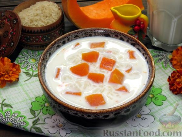Молочный суп с тыквой и рисом