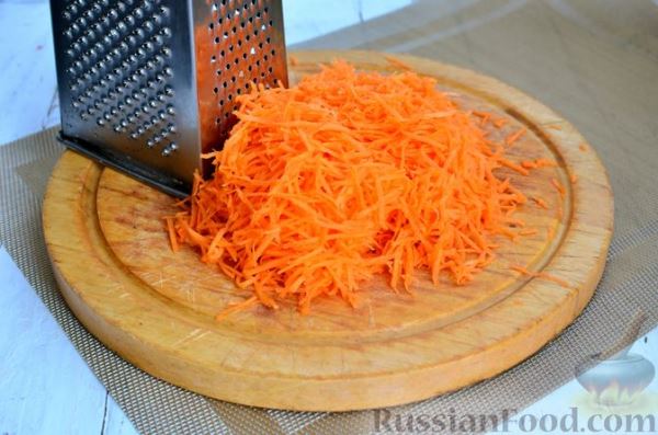 Морковно-яблочный смузи с апельсином и семечками подсолнечника