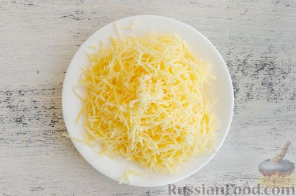Цветная капуста, запечённая в сметанно-чесночном соусе под сыром
