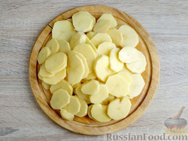 Картофель под сырно-грибным соусом (в духовке)