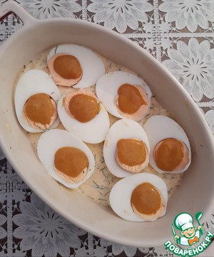 Вареные яйца под соусом их хрена